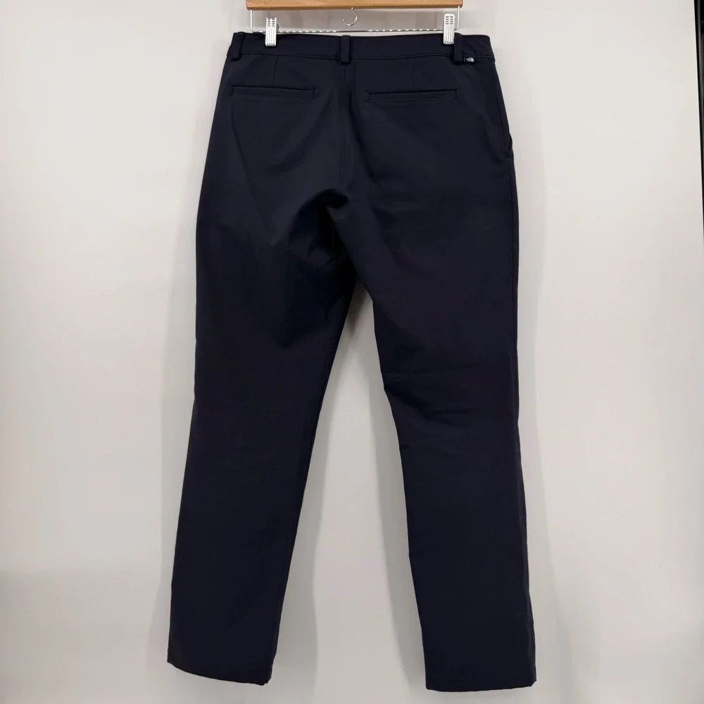 The North Face Mens Size 33 Motion Pants Navy Blue Straight Leg Chino NF0A5A4K